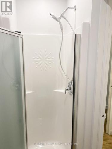 109 Westmount Road N, Waterloo, ON - Indoor Photo Showing Bathroom