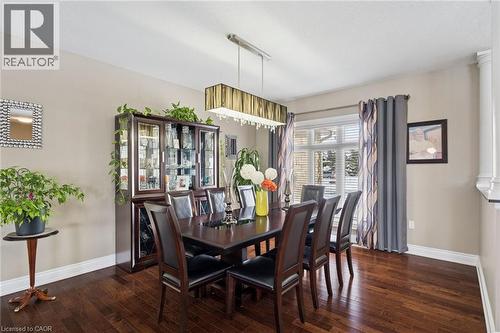 10 Brolley Crescent, Thornton, ON - Indoor Photo Showing Dining Room