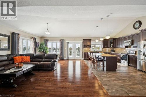 10 Brolley Crescent, Thornton, ON - Indoor