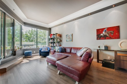 Living room - 103-4450 Prom. Paton, Laval (Chomedey), QC - Indoor Photo Showing Living Room