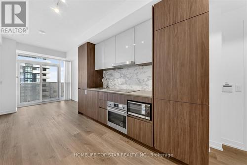 5601 - 8 Interchange Way, Vaughan, ON - Indoor