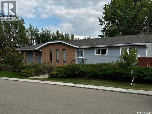 797 4th STREET W  Shaunavon, SK S0N 2M0