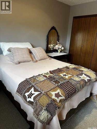 797 4Th Street W, Shaunavon, SK - Indoor Photo Showing Bedroom