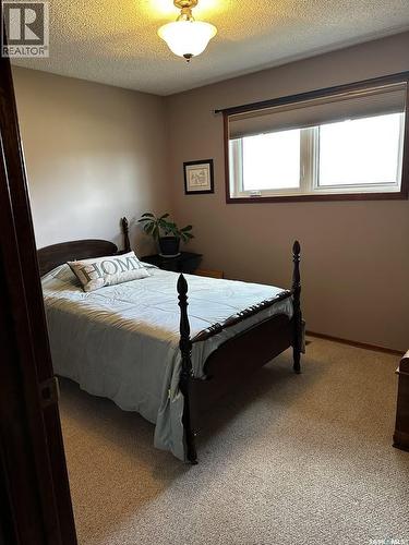 797 4Th Street W, Shaunavon, SK - Indoor Photo Showing Bedroom