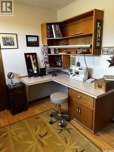 797 4Th Street W, Shaunavon, SK - Indoor Photo Showing Office