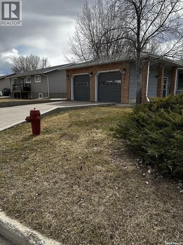 797 4Th Street W, Shaunavon, SK - Outdoor