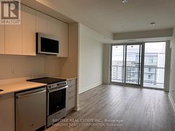 1206 - 195 REDPATH AVENUE  Toronto, ON M4P 0E4