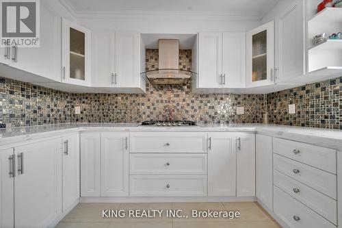 2606 Ambercroft Trail, Mississauga, ON - Indoor Photo Showing Kitchen