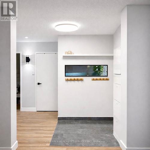 2002 - 265 POULIN AVENUE  Ottawa, ON K2B 7Y8