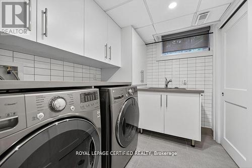 1188 Fair Birch Drive, Mississauga, ON - Indoor Photo Showing Laundry Room