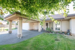 20-310 Pym St  Parksville, BC V9P 2P4