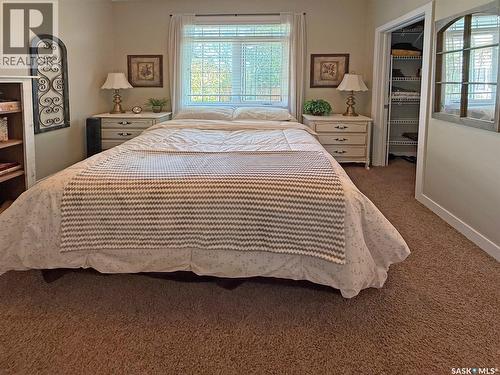 225 11Th Avenue, Swift Current, SK - Indoor Photo Showing Bedroom