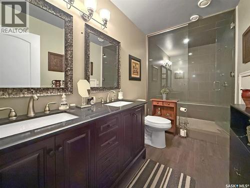 225 11Th Avenue, Swift Current, SK - Indoor Photo Showing Bathroom