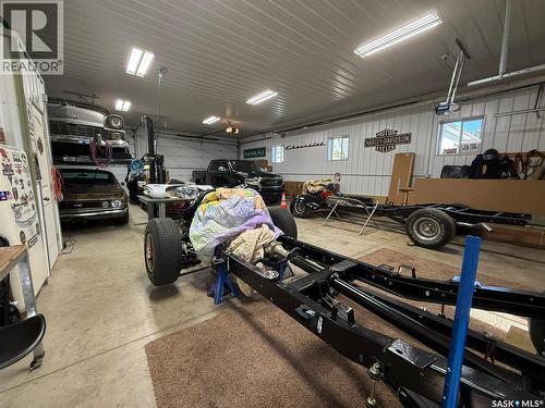 225 11Th Avenue, Swift Current, SK - Indoor Photo Showing Garage