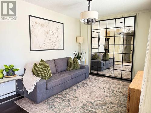 331 Morrison Road, Kitchener, ON - Indoor