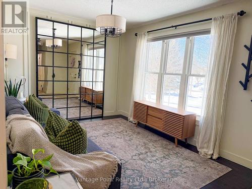 331 Morrison Road, Kitchener, ON - Indoor Photo Showing Other Room