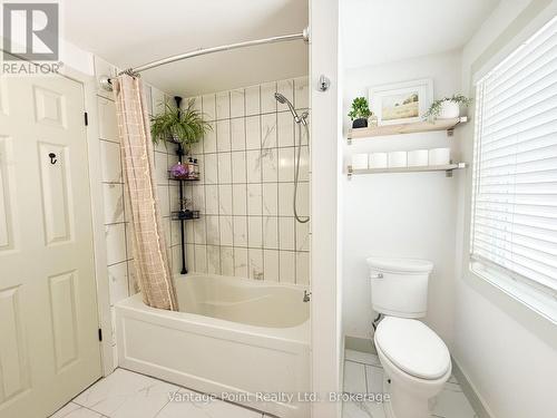 331 Morrison Road, Kitchener, ON - Indoor Photo Showing Bathroom