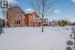 41 CANDOR Crescent  Stoney Creek, ON L8E 4X6