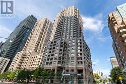 1902 - 909 BAY STREET  Toronto, ON M5S 3G2