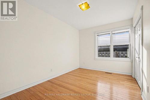 1530 Weyburn Street, Ottawa, ON - Indoor Photo Showing Other Room
