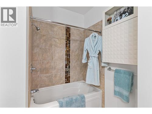 4205 Gellatly Road Unit# 238, West Kelowna, BC - Indoor Photo Showing Bathroom