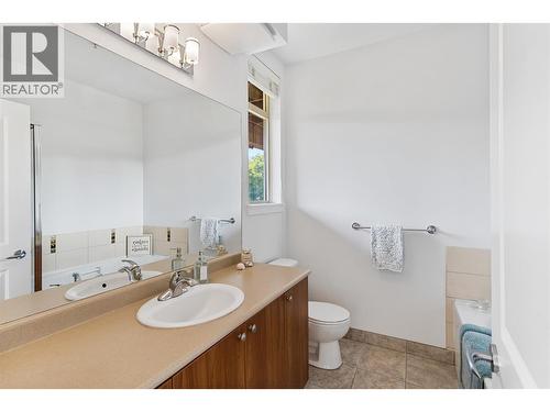 4205 Gellatly Road Unit# 238, West Kelowna, BC - Indoor Photo Showing Bathroom