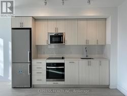 313 - 2545 SIMCOE STREET N  Oshawa, ON L1L 0W3