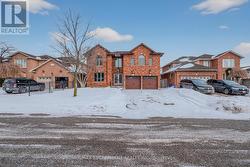 41 CANDOR CRESCENT  Hamilton, ON L8E 4X6
