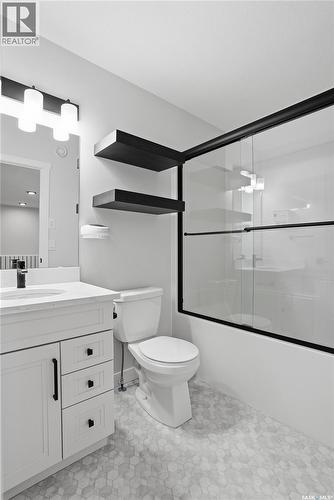 134 Chelsom Bend, Saskatoon, SK - Indoor Photo Showing Bathroom