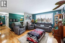 35 Bettenson Street  Red Deer, AB T4R 1J5