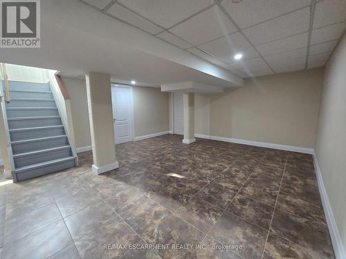 8199 Twenty Road E, Hamilton, ON - Indoor Photo Showing Other Room