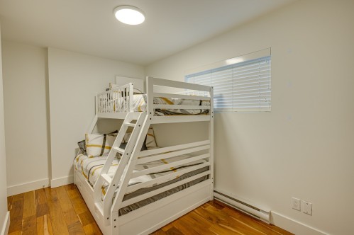 Bedroom - 305 Crois. Des Neiges, Saint-Sauveur, QC - Indoor Photo Showing Bedroom