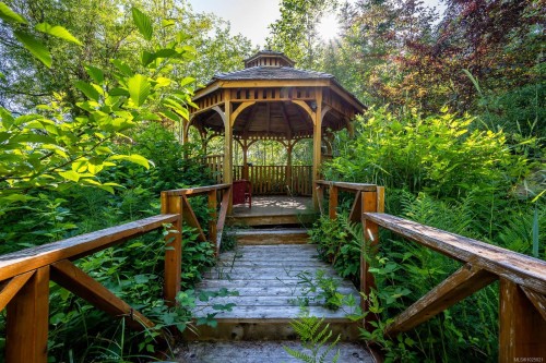 1885 Central Rd, Hornby Island, BC 