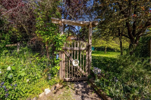1885 Central Rd, Hornby Island, BC 