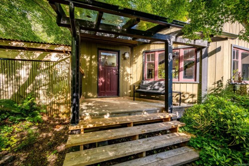 1885 Central Rd, Hornby Island, BC 