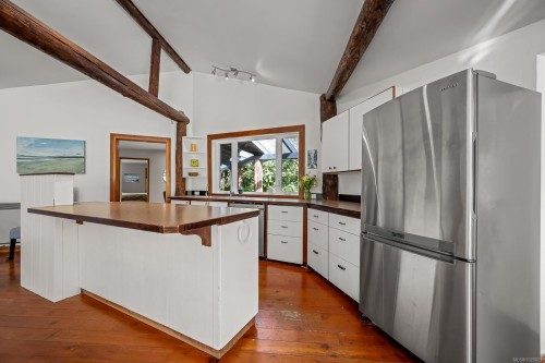1885 Central Rd, Hornby Island, BC 