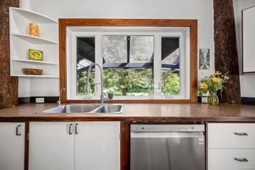 1885 Central Rd, Hornby Island, BC 