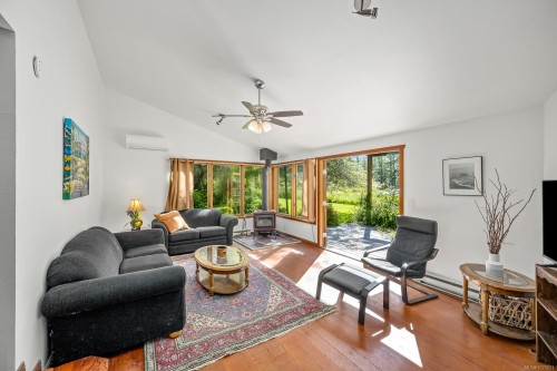 1885 Central Rd, Hornby Island, BC 