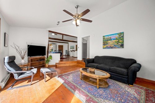 1885 Central Rd, Hornby Island, BC 