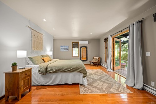 1885 Central Rd, Hornby Island, BC 