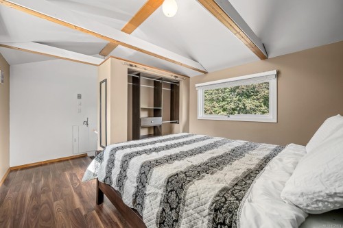 1885 Central Rd, Hornby Island, BC 