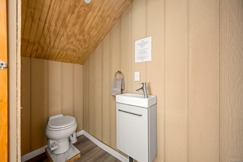 1885 Central Rd, Hornby Island, BC 