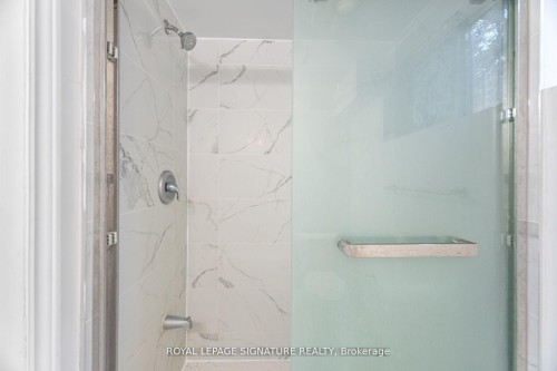 406 Tamarack Drive, Waterloo, ON - Indoor Photo Showing Bathroom