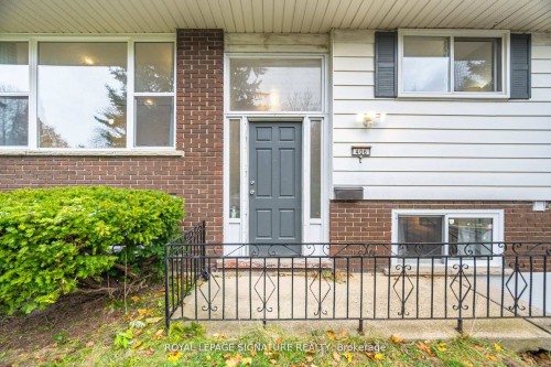 406 Tamarack Drive, Waterloo, ON - Outdoor With Exterior