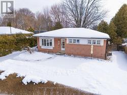 557 STONECLIFFE ROAD  Oakville (Wo West), ON L6L 4N8