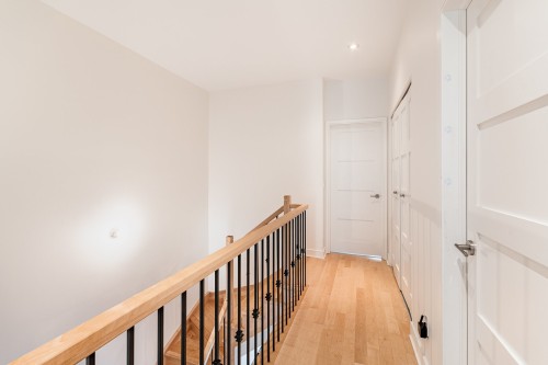 Escalier - 257Z Rue De La Rotonde, Montréal (Verdun/Île-Des-Soeurs), QC - Indoor Photo Showing Other Room