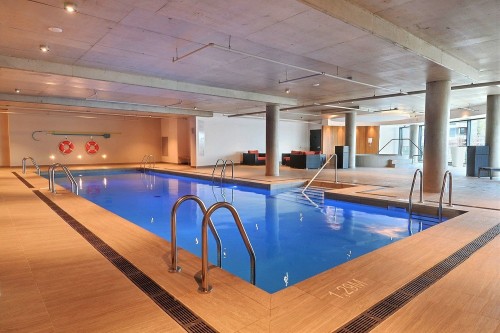 Piscine - 257Z Rue De La Rotonde, Montréal (Verdun/Île-Des-Soeurs), QC - Indoor Photo Showing Other Room With In Ground Pool