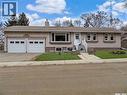 372 Hayes Drive, Swift Current, SK  - Outdoor With Facade 