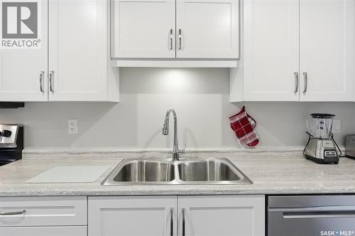 3101 106 Willis Crescent, Saskatoon, SK - Indoor Photo Showing Kitchen With Double Sink
