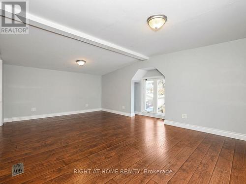180 Rosslyn Avenue N, Hamilton, ON - Indoor Photo Showing Other Room
